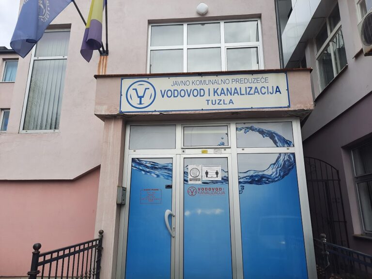 Nekoliko naselja u Tuzli bez vode, sanacija kvara do kraja vikenda