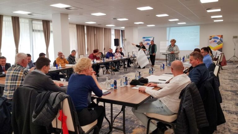 Brojnim projektima protiv društvene letargije