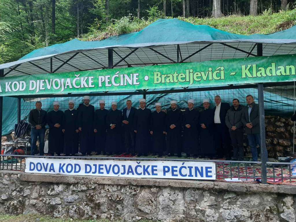 djevojačka pećina Kladanj, dova, manifestacija