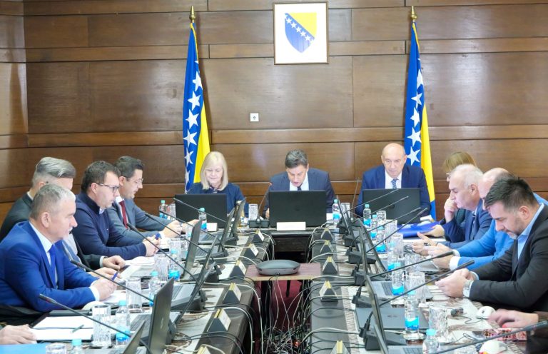 Vlada FBiH uputila inicijativu Vijeću ministara BiH da donese državnu strategiju za borbu protiv korupcije