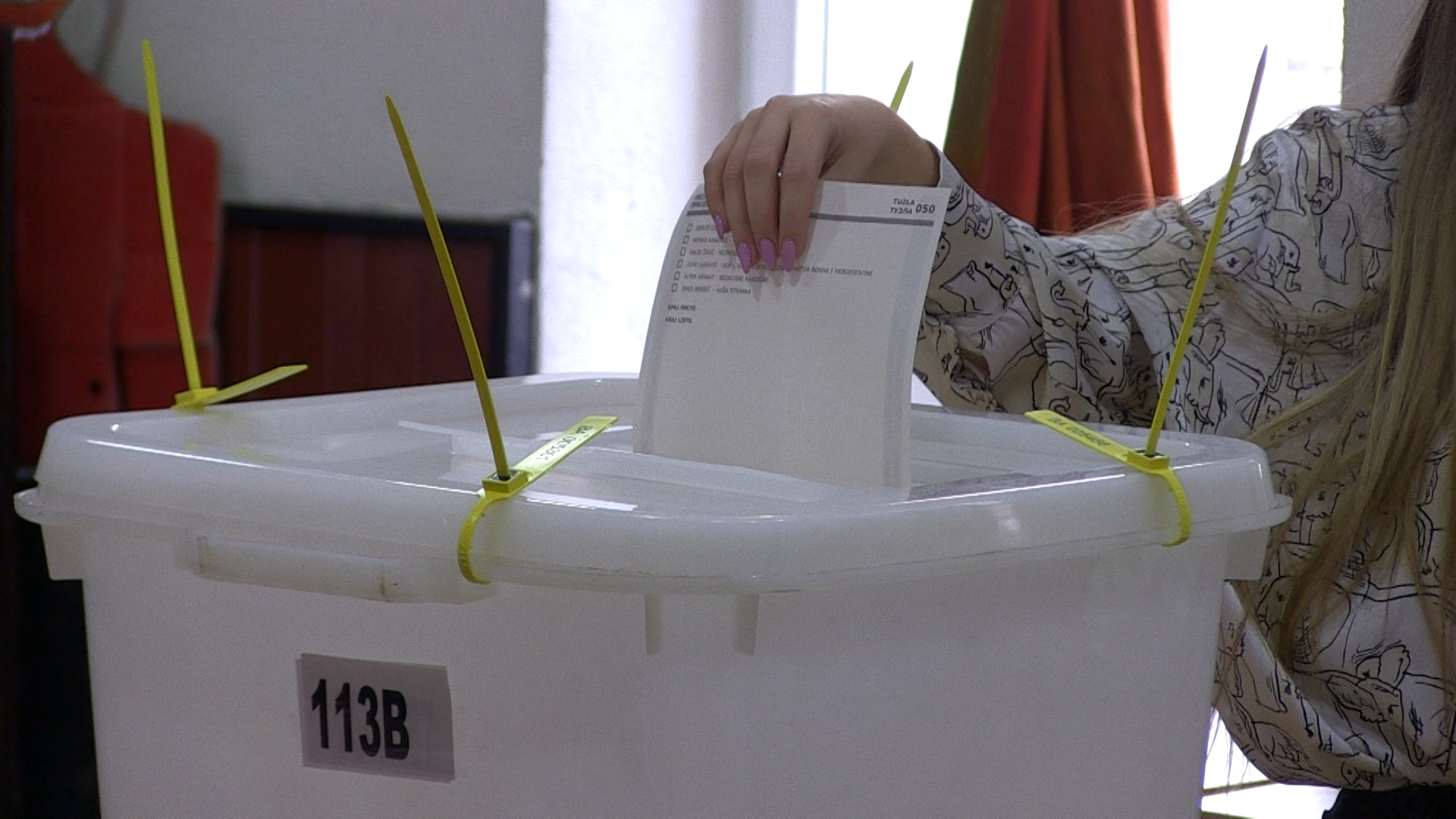 Glasanje na izborima Građani glasaju