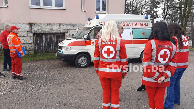 Spremniji za nove izazove: Crveni križ TK dobio ambulantno vozilo