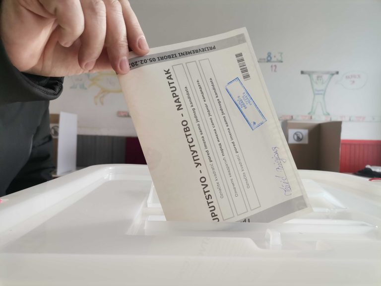 Do 11 sati izlaznost birača u Srebreniku 6,82 posto