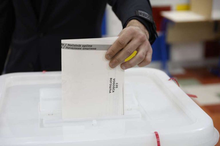 U Općini Zvornik sva biračka mjesta otvorena na vrijeme, glasanje protiče bez problema