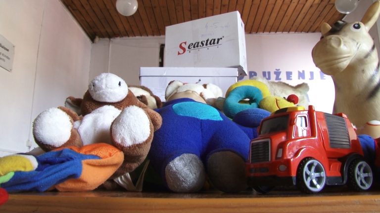 Udruženje „Zemlja djece u BiH“ se pridružilo akciji prikupljanja igračaka za djecu Turske i Sirije