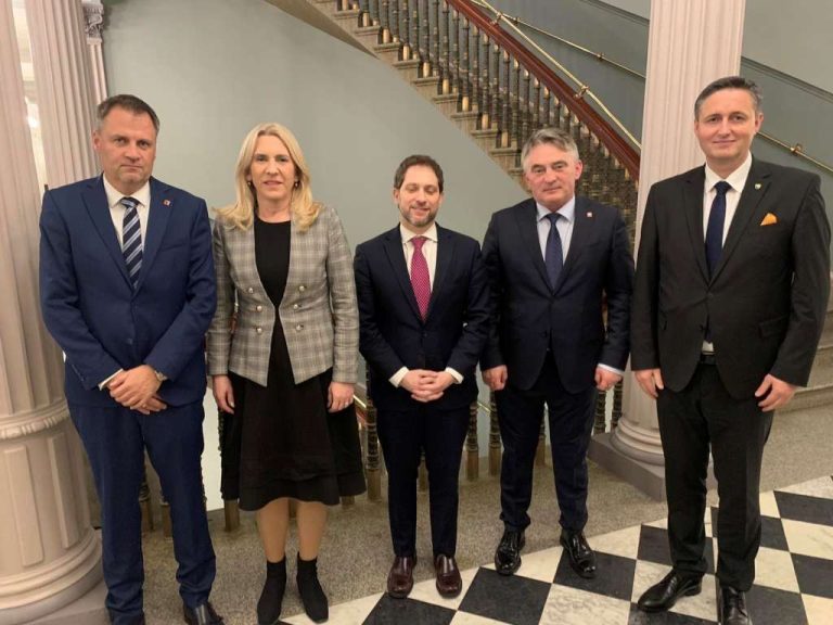 Članovi predsjedništva BiH u Washingtonu, tema politička i sigurnosna situacija u zemlji