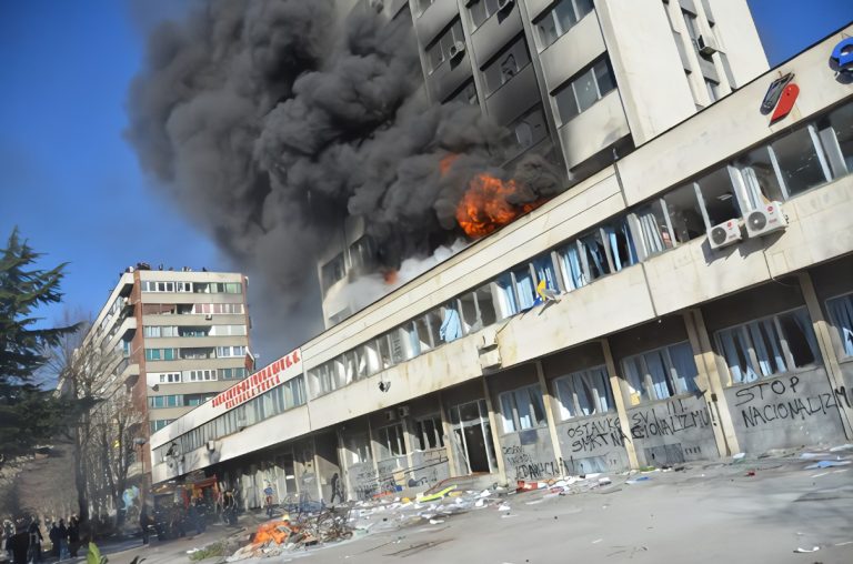 Devet godina od protesta u Tuzli i paljenja zgrade Vlade TK