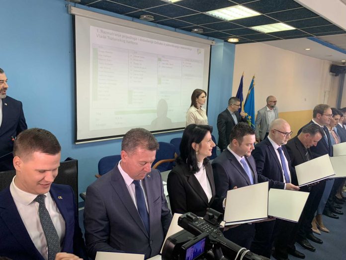 Da li Vlada opet pada: Na pomolu nova većina u Skupštini TK?!