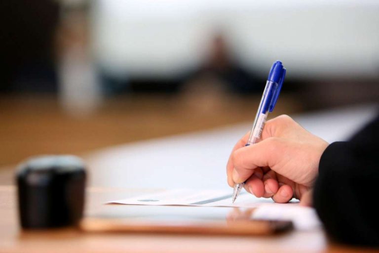 Društvo novinara BiH raspisuje Konkurs za nagrade i priznanja za 2022. godinu