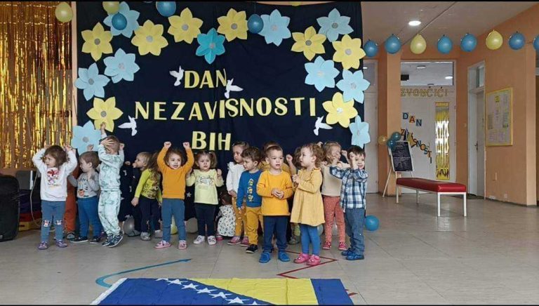 Djeca iz vrtića „Pčelica“ obilježila Dan nezavisnosti BiH