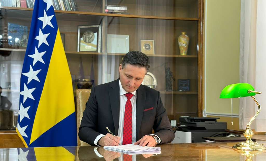 Bećirović: Napad na Ustavni sud BiH udar je na temelje Dejtonskog sporazuma