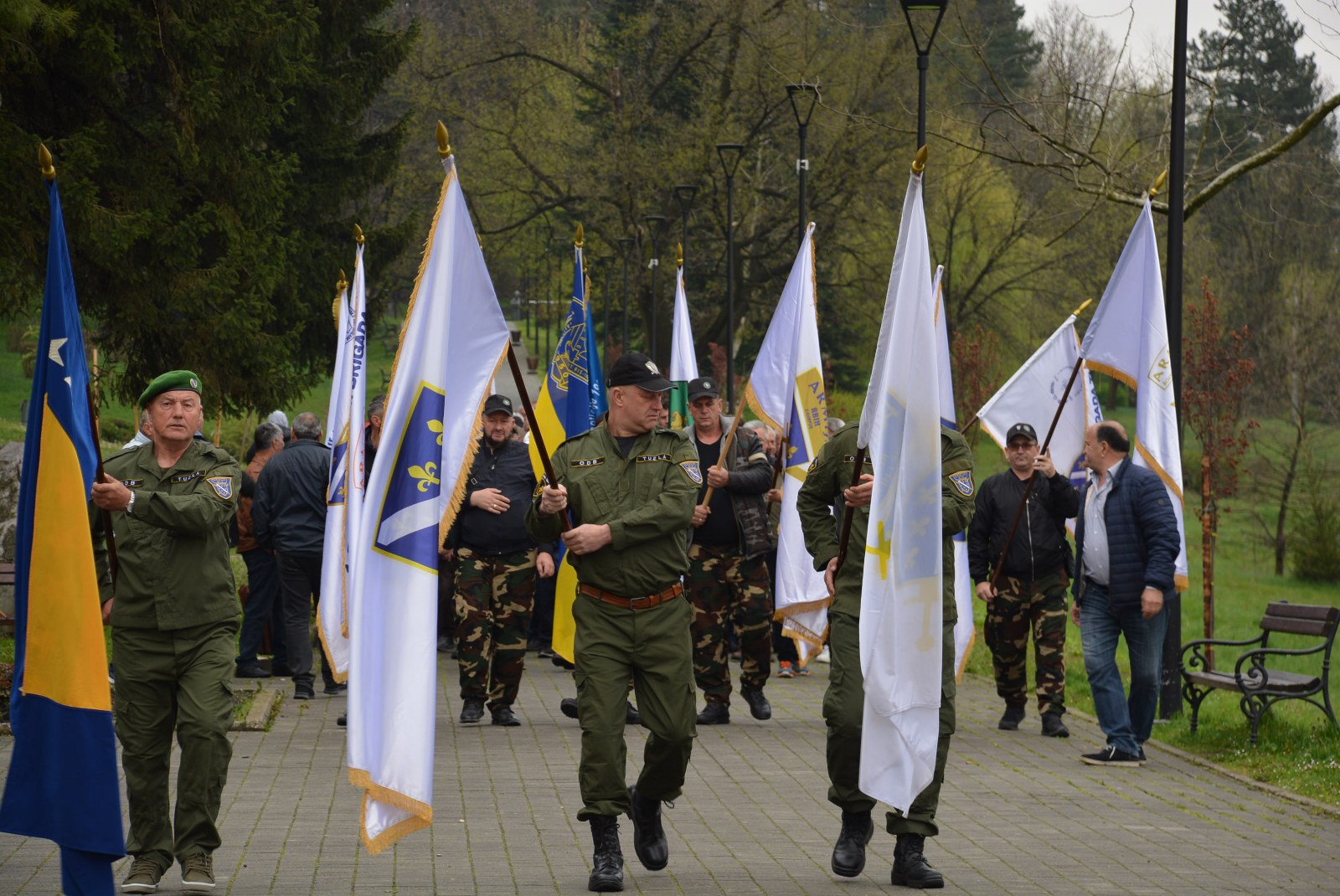 /FOTO/Organizacija demobilisanih boraca Tuzle obilježila Dan Armije RBiH