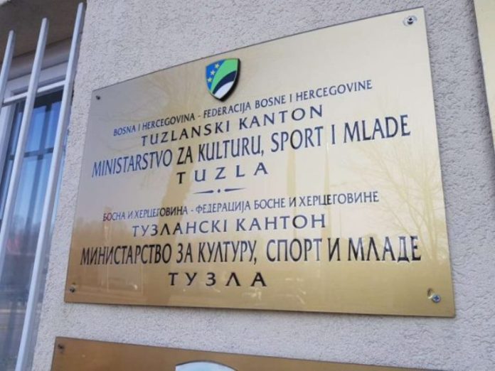 Tabla Ministarstva za kulturu, sport i mlade TK