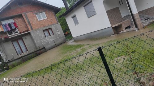 /FOTO/ Obilne padavine nanijele veliku štetu u Gračanici