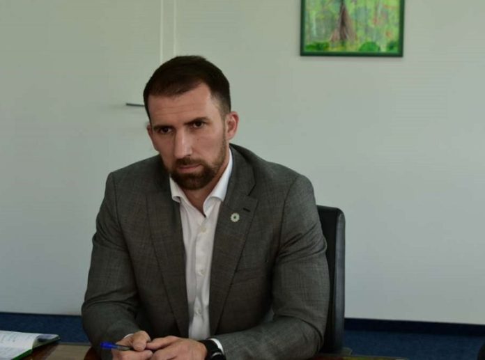 Adnan Delić, fedralni ministar za rad i socijalnu politiku