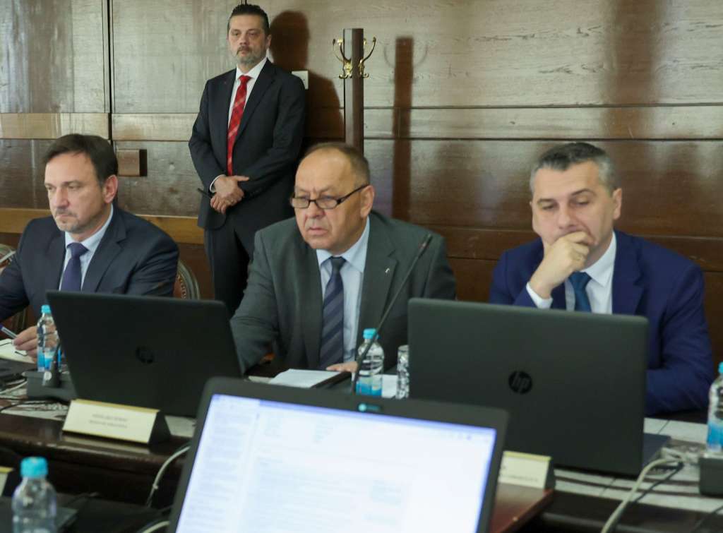 Vlada FBiH se uključila u rješavanje problema liječenja djece oboljele od cistične fibroze