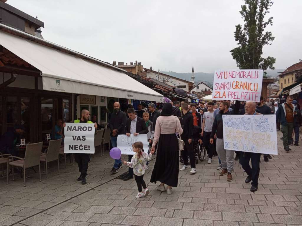 U Sarajevu održan kontra-skup Povorci ponosa