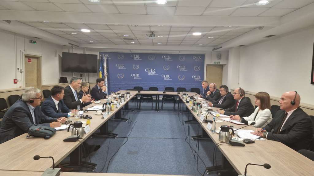 SCHMIDT I BEĆIROVIĆ