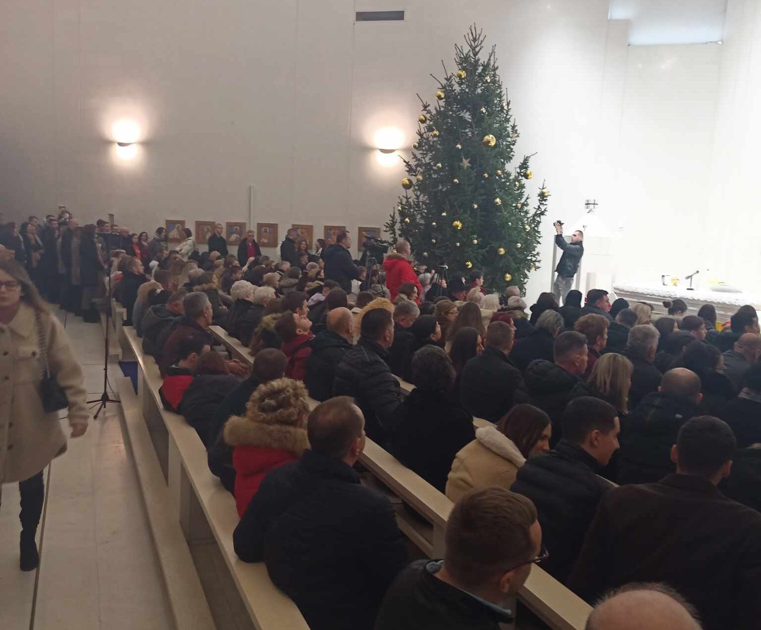 Misa polnoćka u Tuzli Misa polnoćka u Tuzli