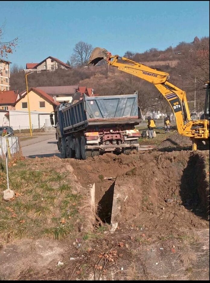 Počeli radovi na izgradnji pješačkog mosta u Slavinovićima