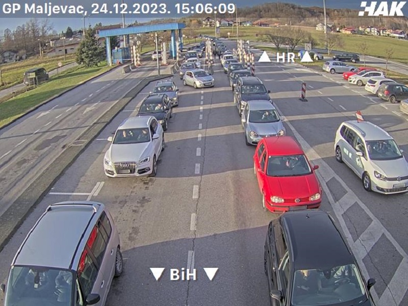 velika kladusa ulaz u bih Gužve na granici na ulazu u BiH