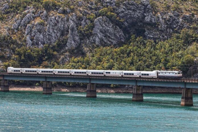 Jablanica, željeznička pruga