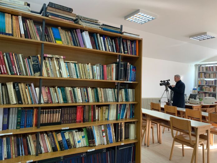 Biblioteka Filozofskog fakulteta u Tuzli