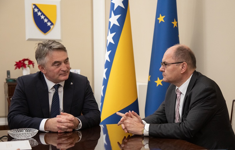 Sastanak Komšić i Schmidt