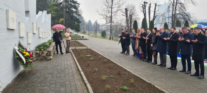 Slana Banja polaganje cvijeća