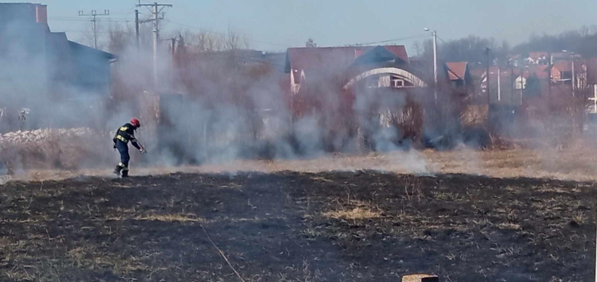 Pozar niskog rastinja Požar niskog rastinja