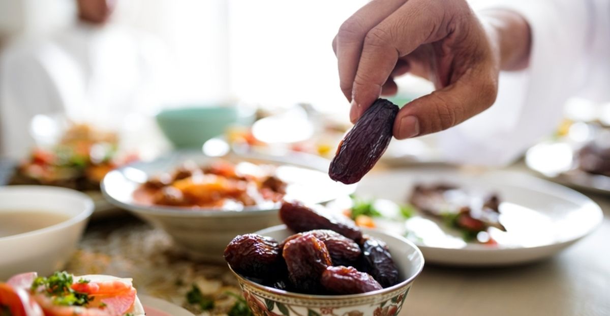 iftar inz ilustracija