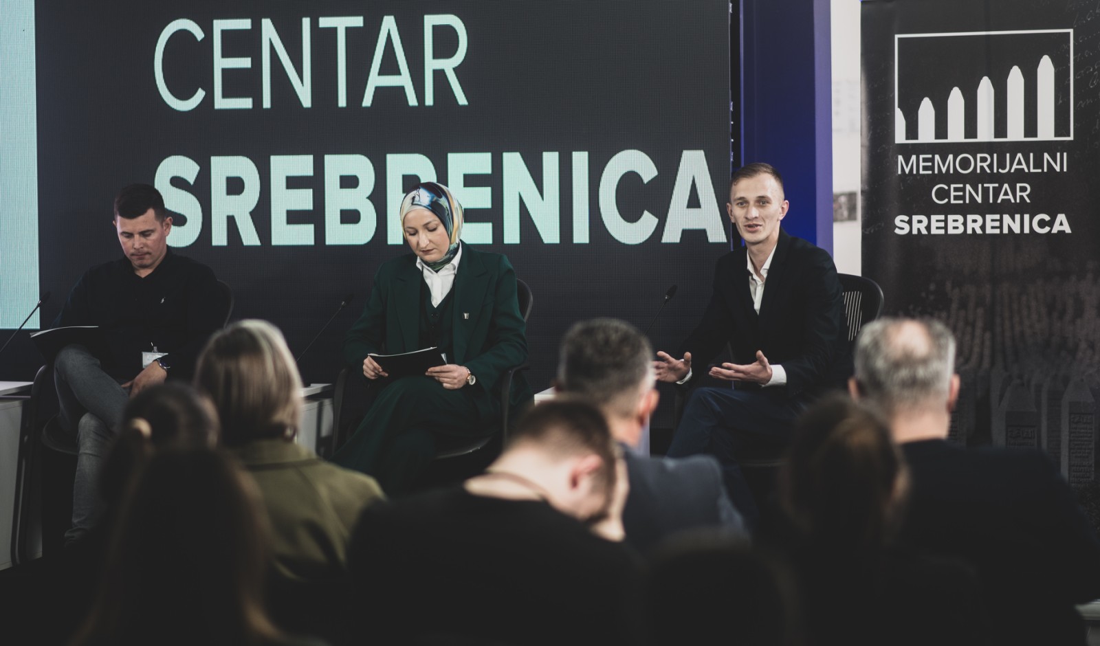 konferencija srebrenica Održana konferencija 'Saradnjom za istinu, dijalog i budućnost' u memorijalnom centru Srebrenica