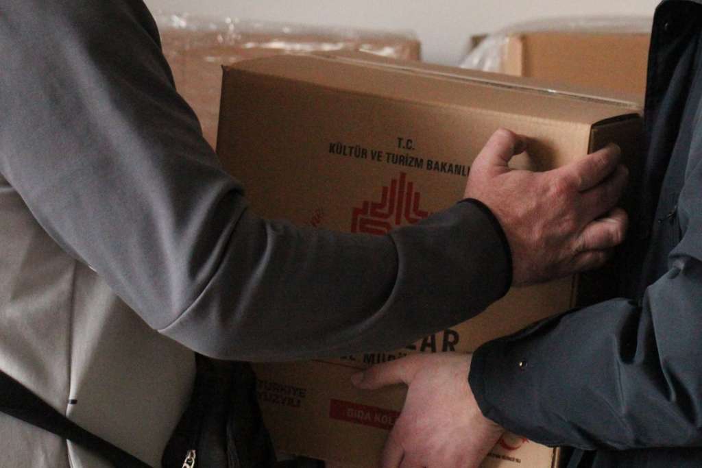podjela paketa Počela podjela 5.000 ramazanskih paketa stanovništvu BiH