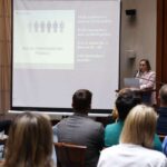 Istraživanje e-commerce tržišta u Bosni i Hercegovine koje je provela eCommerce asocijacija u BiH pokazalo je da se u BiH online najviše kupuje odjeća, obuća i elektronika.