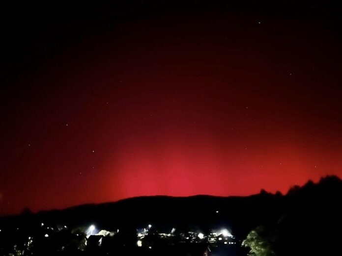 Polarna svjetlost iznad Zavodovića (BiH)/ Foto: BH METEO