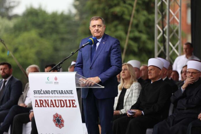 Milorad Dodik na otvaranju džamije Arnaudije