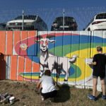 U okviru Kaleidoskop festivala mladi crtaju murale u parku kod Muzičke škole