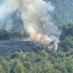 požar, BiH, Kladanj, požari šuma, gašenje požara, helikppter vojske, helikopter oružanih snaga gasi požar, Kladanj deponija Stanovi