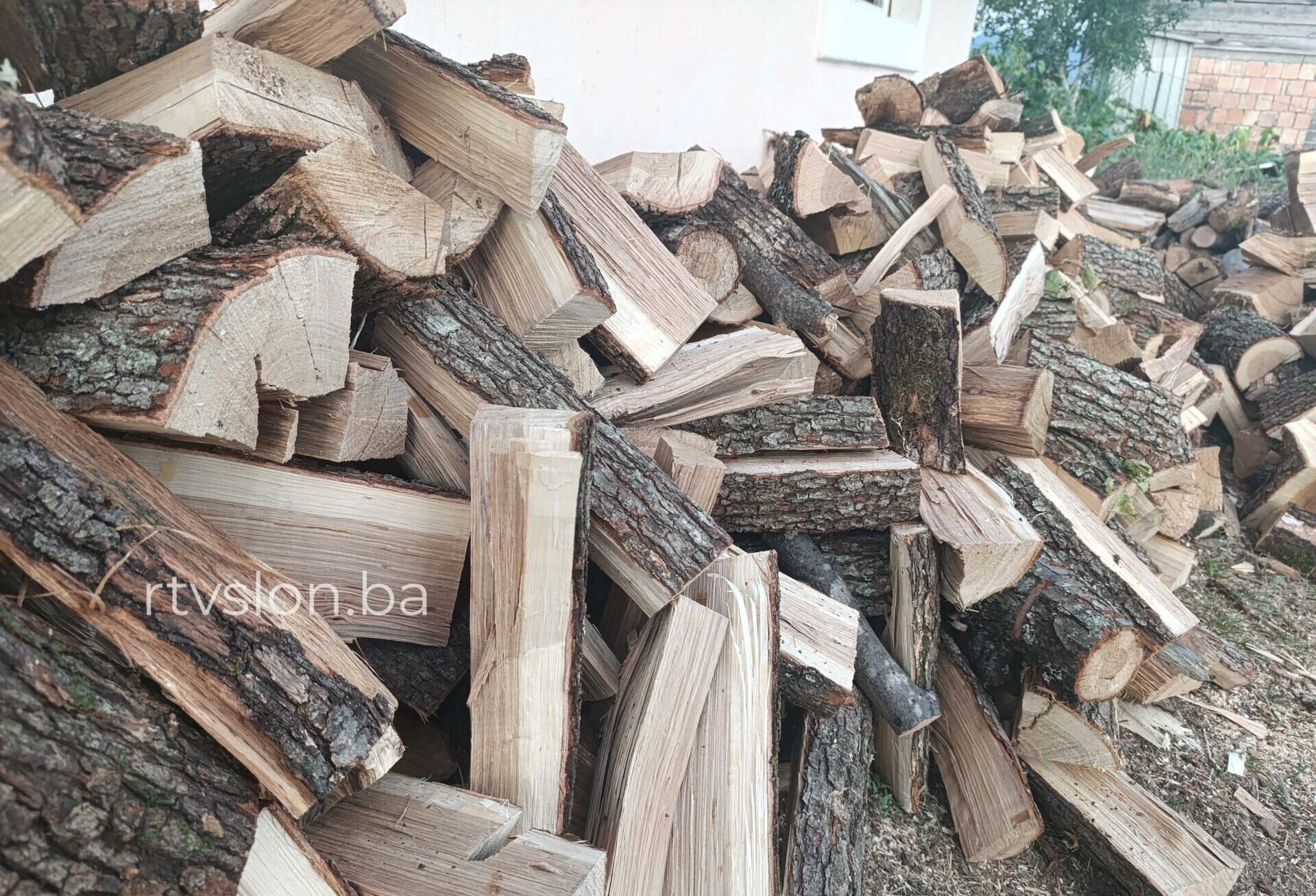 Cijene ogrjeva pred sezonu grijanja: Drva i pelet skuplji nego lani, ugalj stabilan