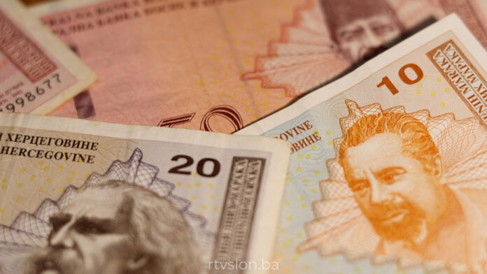 KM, novčanice, marke, pare, naknada, minimalna plata