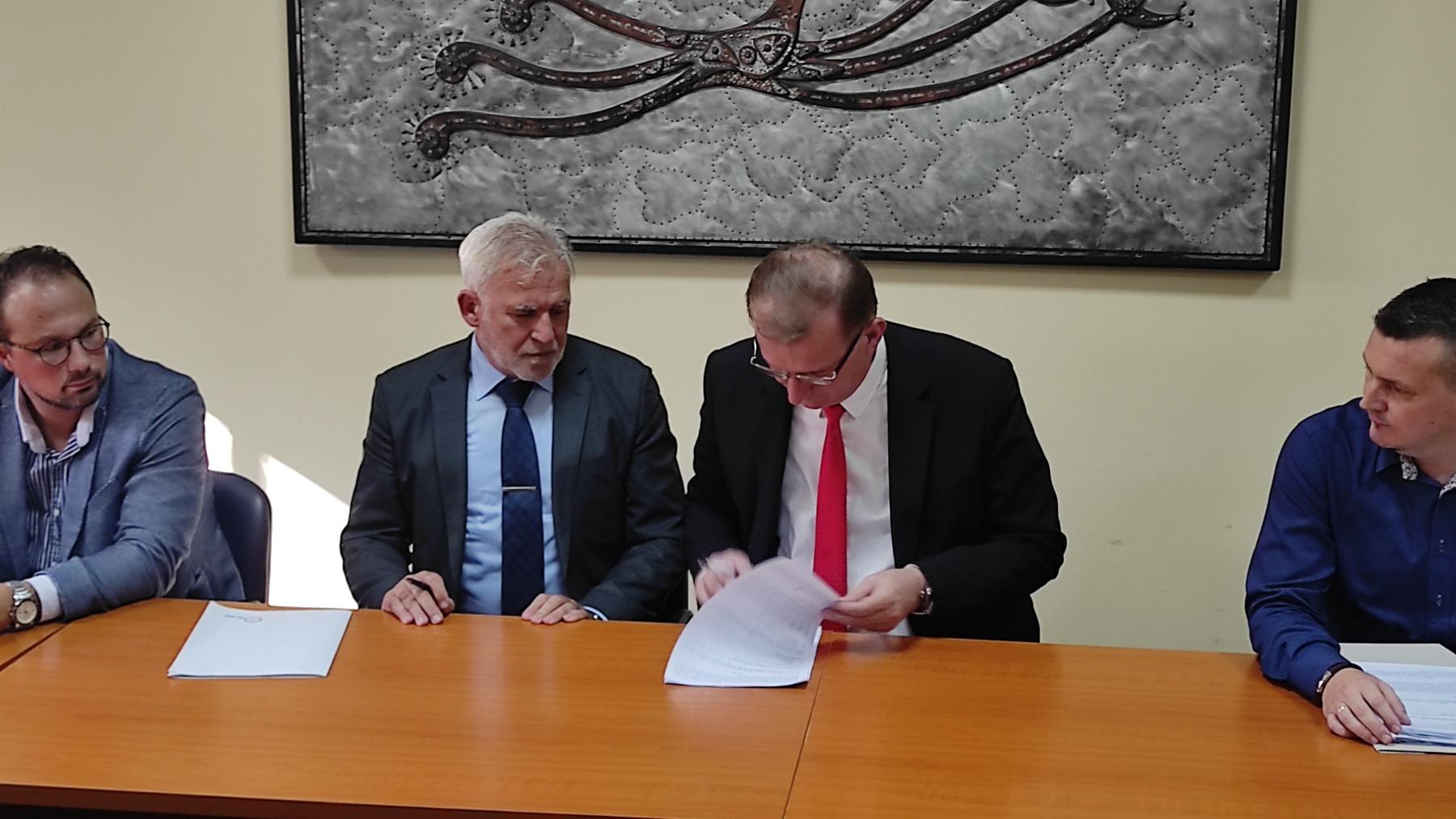 Potpisivanje ugovora o nabavci linearnog akceleratora Potpisivanje ugovora o nabavci linearnog akceleratora