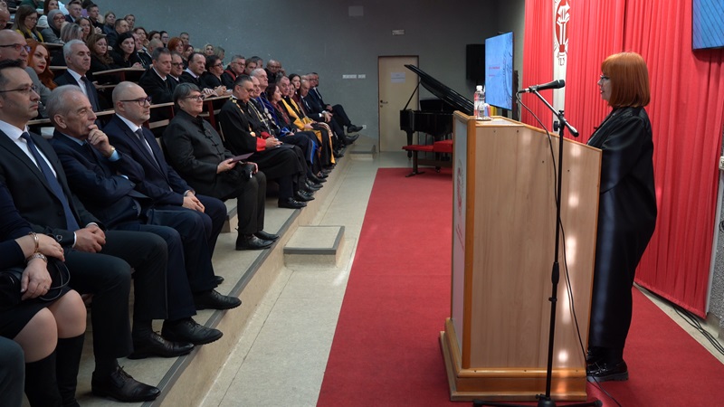 Univerzitet u Tuzli svecana akademija