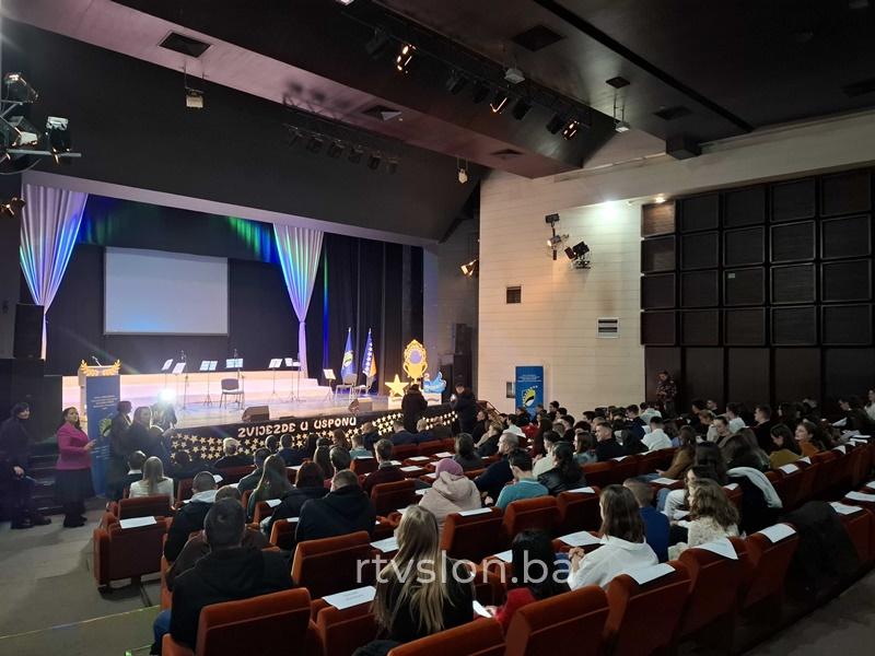 priznanja ucenicima tk foto 1