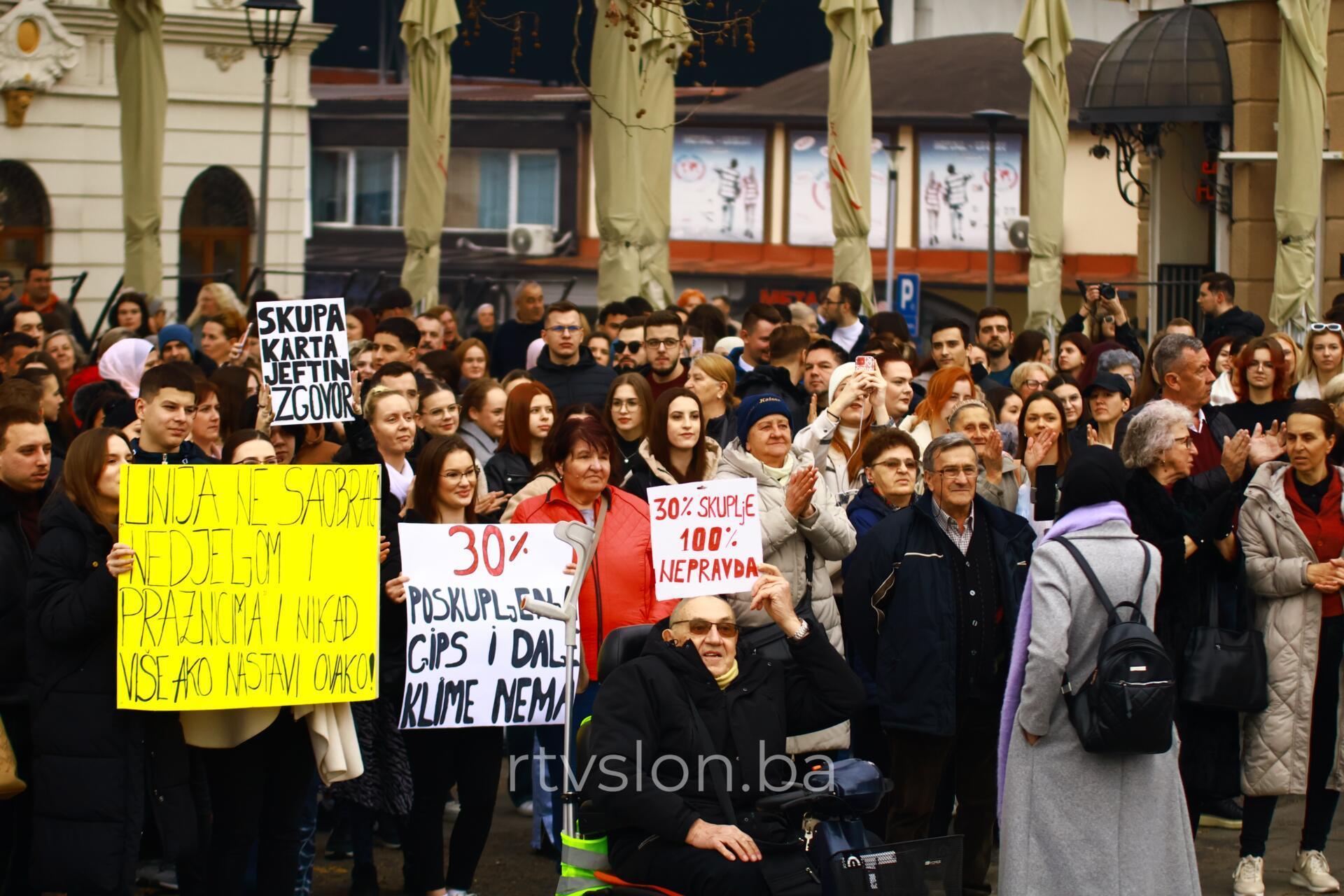 Protesti studenata u Tuzli Protesti studenata u Tuzli