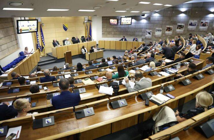 Predstavnički dom Parlamenta FBIH Kada će FBiH ući u privremeno finansiranje?