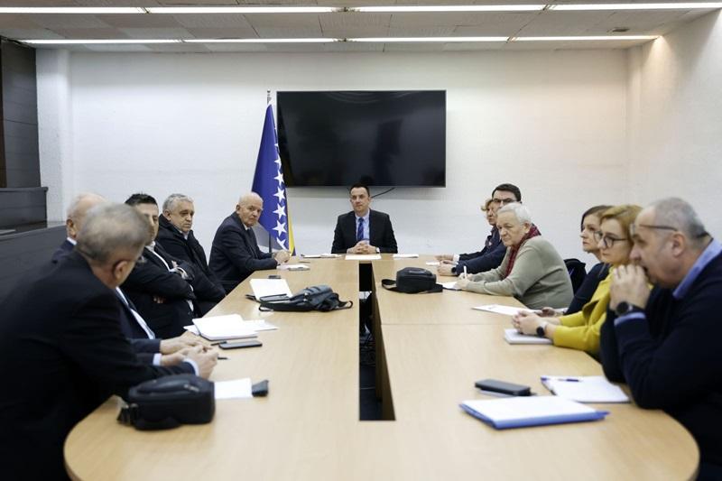 lakic i predstavnici kompanija