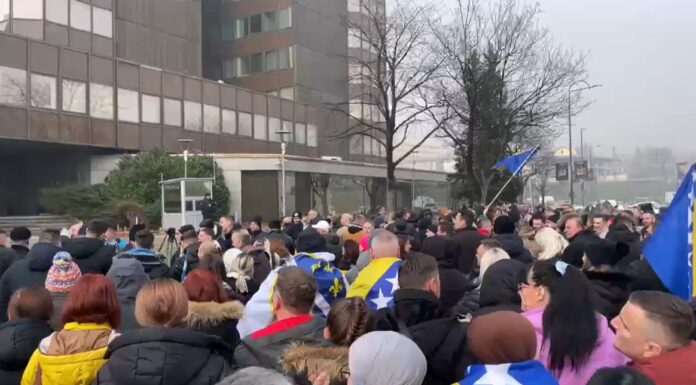 Počeli protesti privrednika iz FBiH, donosimo tekst proglasa kojeg će uputiti
