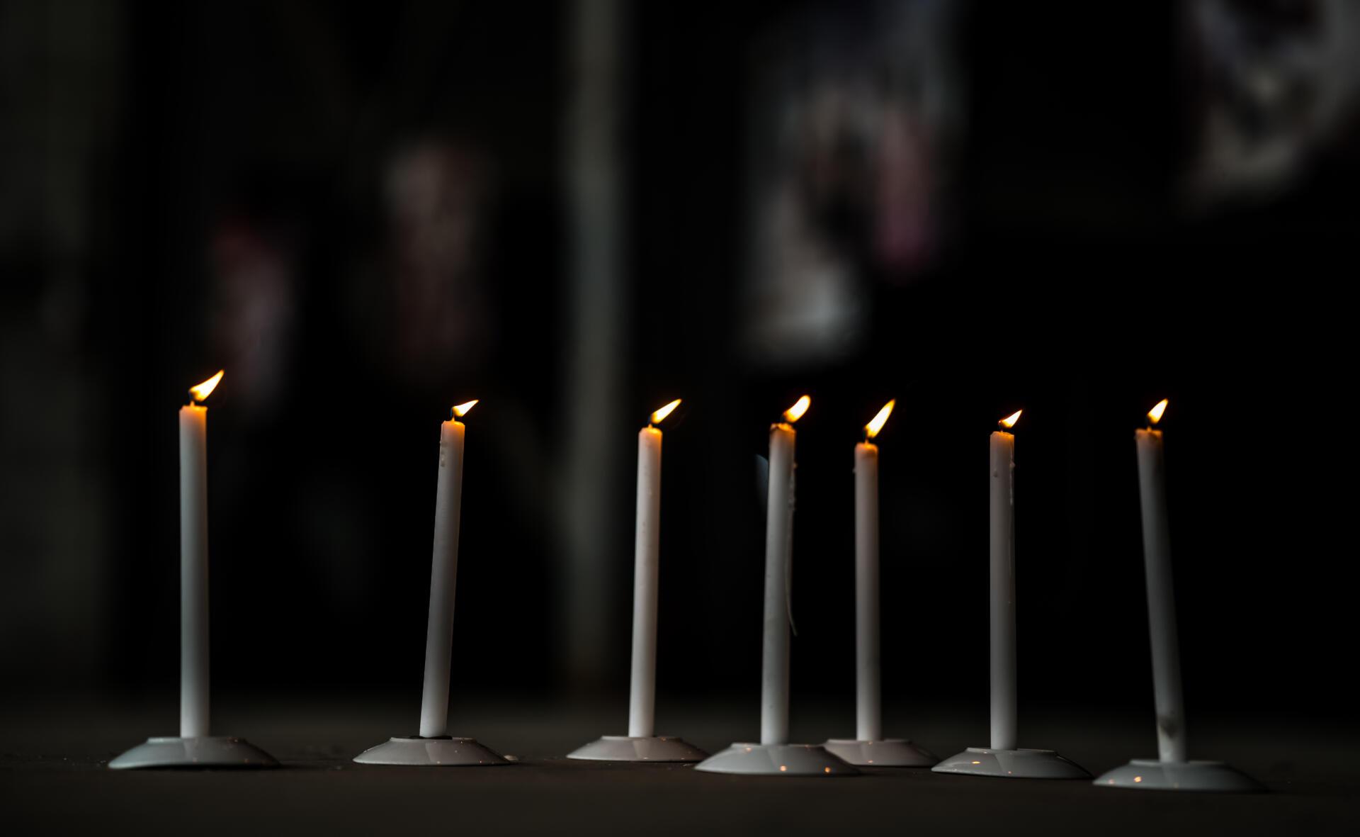 svijeće 3 Memorijalni centar Srebrenica obilježio Dan Holokausta