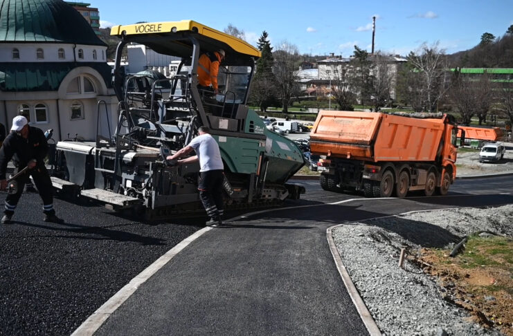 Izgradnja saobraćajnice u Banovićima Izgradnja saobraćajnice u Banovićima, Banovići
