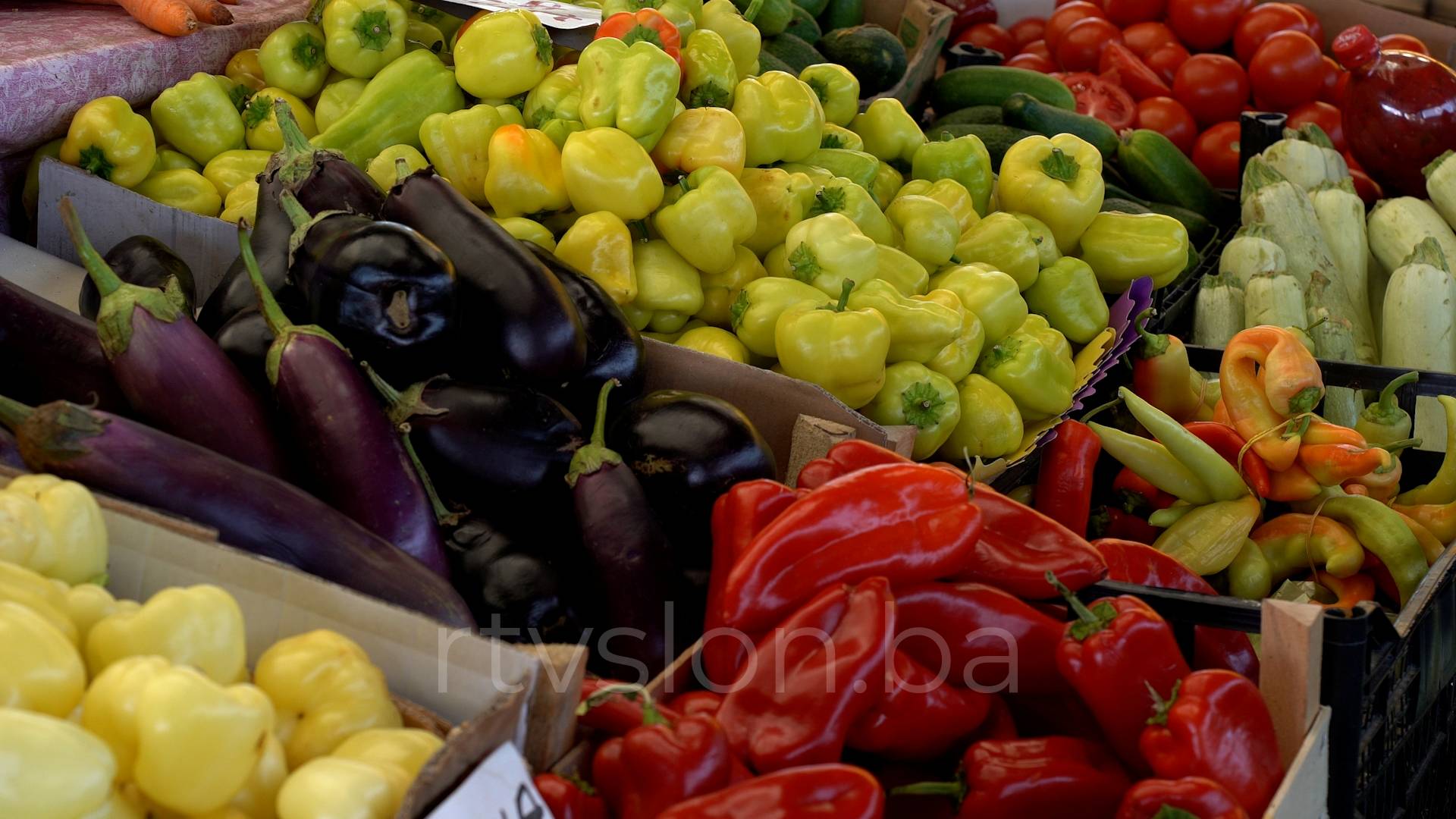 Pijaca, voće, povrće Pijaca, voće, povrće, inspekcija, prodaja